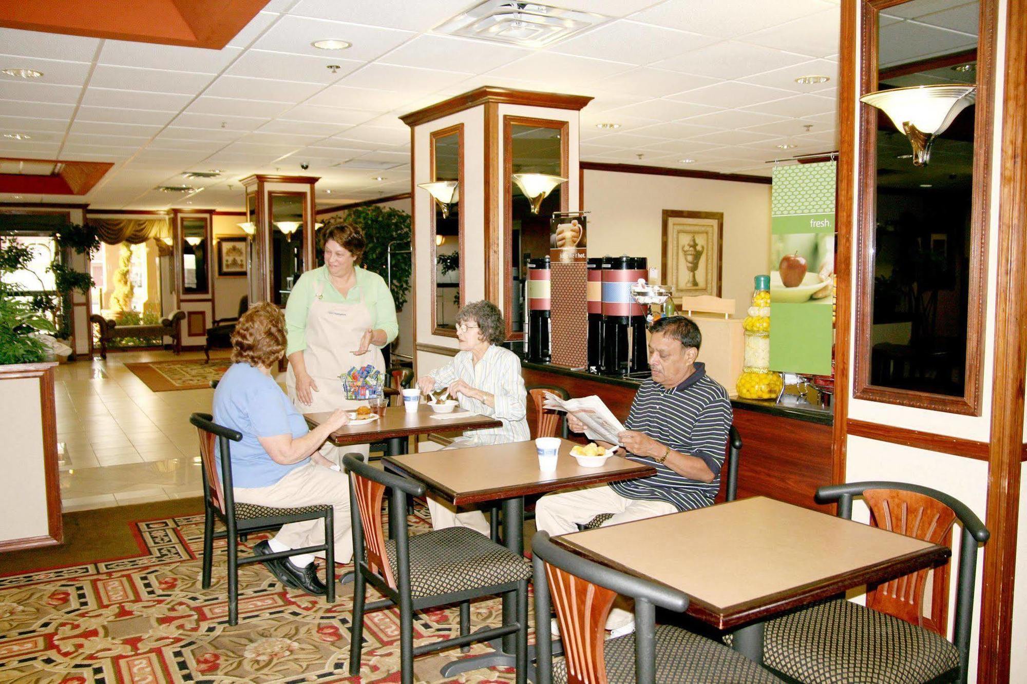 Hampton Inn Indianapolis-Sw-Plainfield Restoran gambar